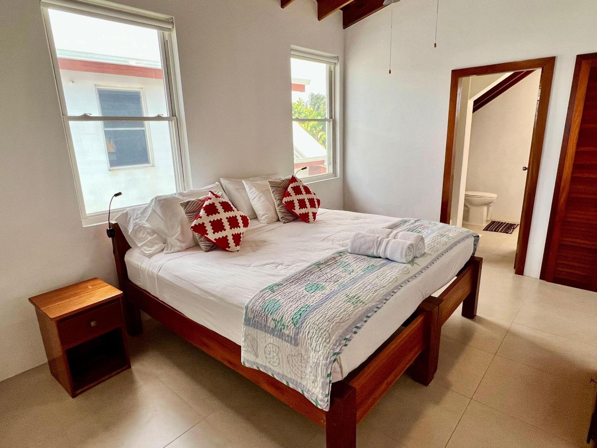 Velento Partial Ocean View Penthouse #7 Villa เคย์คอล์กเกอร์ ภายนอก รูปภาพ